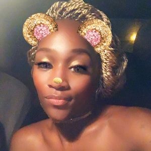 Meet your Posher, Alexis